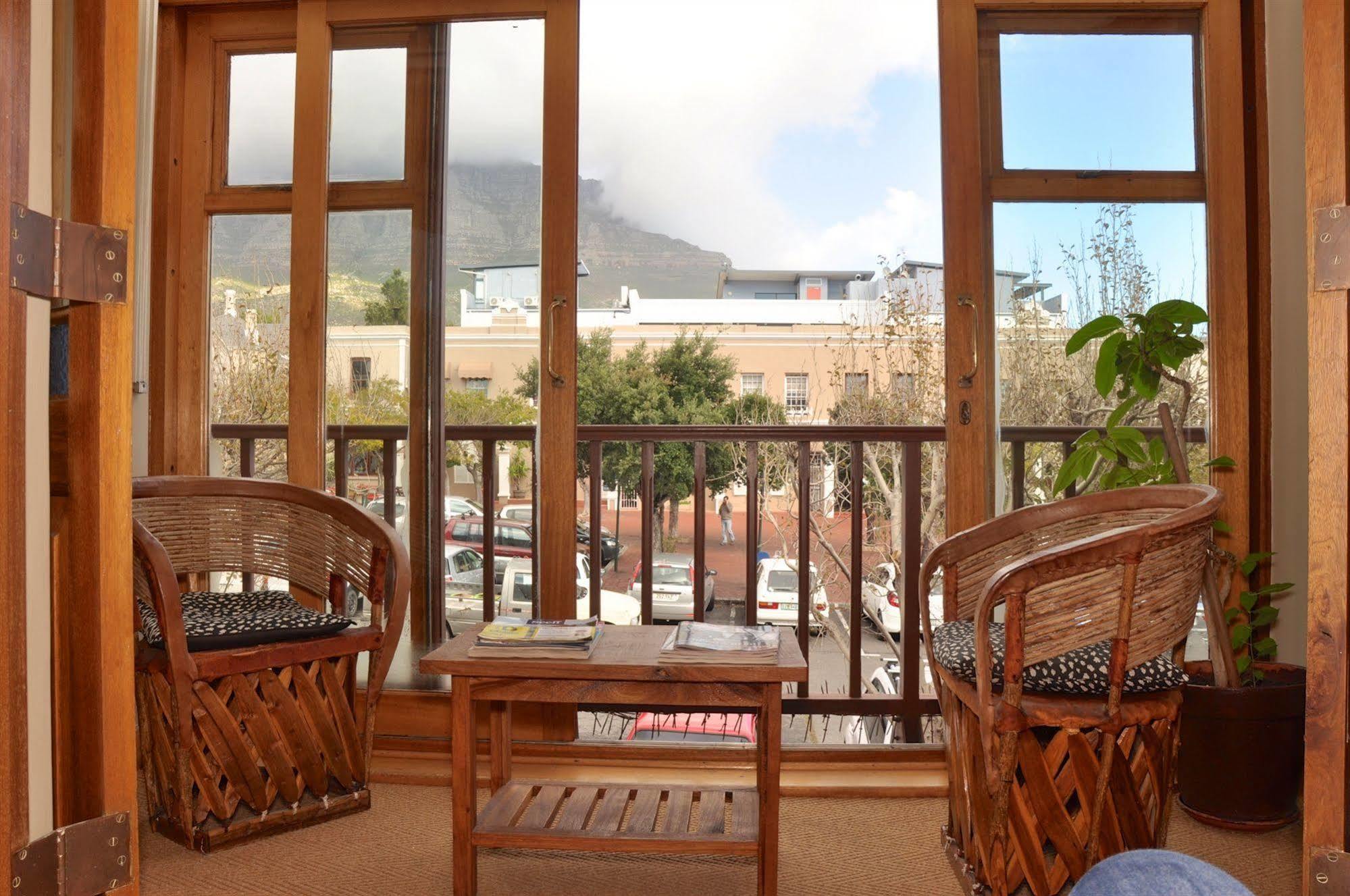 Ikhaya Lodge Cape Town Exterior photo